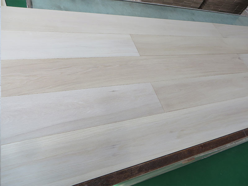 Russian Oak Engineered Wood Flooring Bleach White Uv Oil Abc Grade