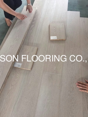 quality Russian Oak Engineered Wood Flooring with popular white wash finishing factory