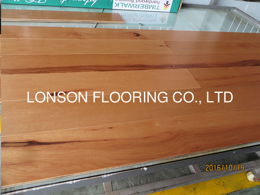Quality natural lacquered hickory engineered wood flooring; hickory wood flooring supplier factory