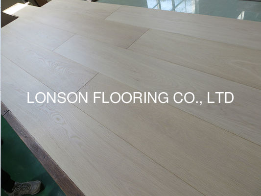 Quality Russian Oak Engineered Wood Flooring With Bleach White Uv Oil ABC Grade factory