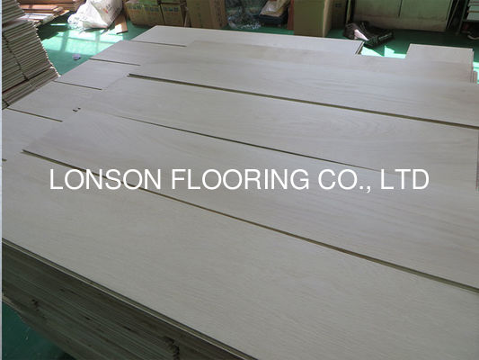 Quality Russian Oak Engineered Wood Flooring With Bleach White Uv Oil ABC Grade factory
