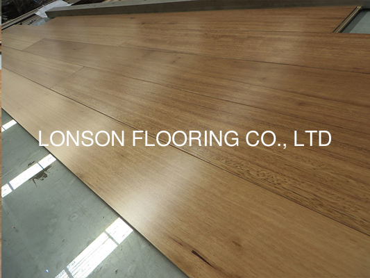 Quality wide plank Australian Blackbutt Eningeered Timber Flooring with width 180MM factory