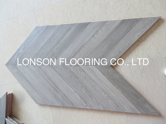 Quality Chevron Oak engineered wood flooring with modern grey stained factory