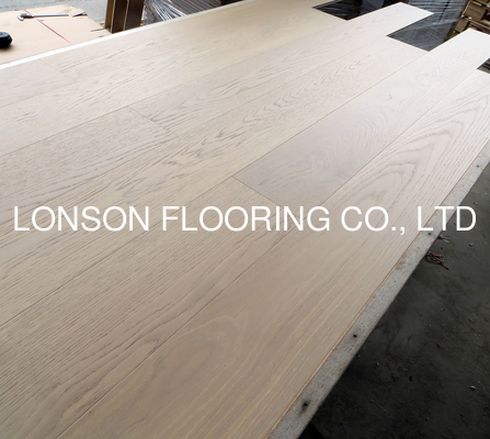 Quality premium A/B grade American White Oak Engineered Wood Flooring, color EB02, slight brushed factory