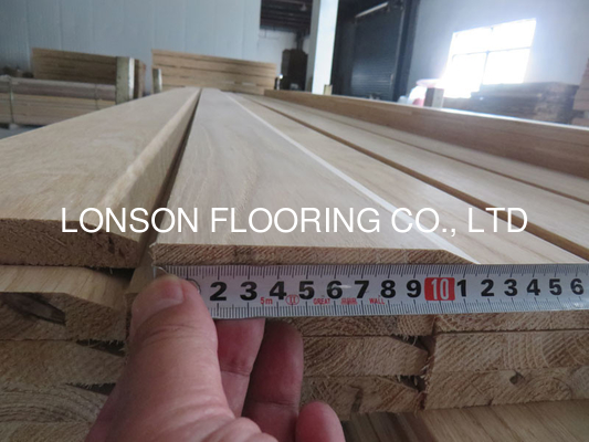 quality Unfinished Oak veneered bevelled skirting with finger joint Fir Core factory