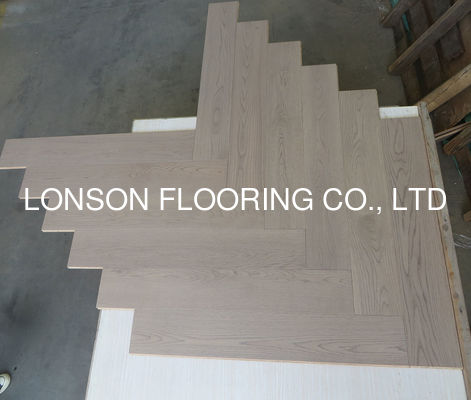 Quality Light Grey Herringbone Parquet Flooring Russian Oak Fishbone Wood Flooring Premium factory