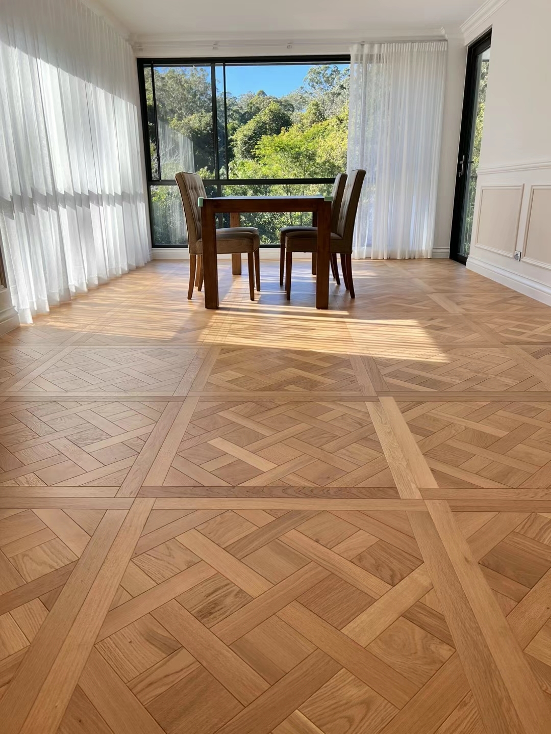 How to maintain engineered hardwood floor daily