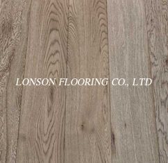 Oak wood flooring