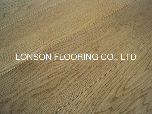 Quality Wire-Brushed Engineered Oak Flooring with UV Lacquer Finish and 8-12% Moisture Content factory