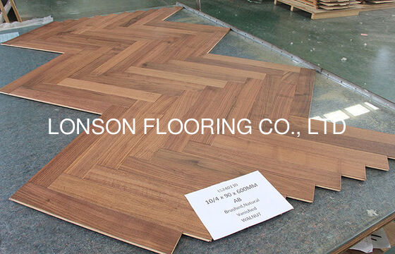 Quality Herringbone Parquet Flooring in American Walnut with 600 x 90 x 10/4MM Size and UV Lacquer Finish factory