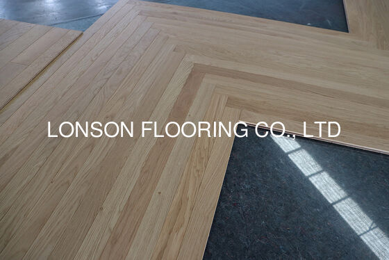 Quality 55mm Oak Herringbone Parquet Flooring with 4MM Top Veneer and 1200 x 55 x 14MM Size factory
