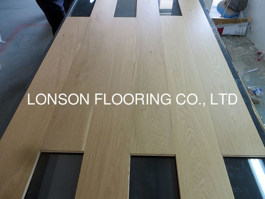 Quality Transparent Matt Lacquered Engineered Oak Flooring With Selected ABC Grade factory