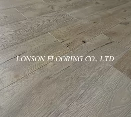 rustic oak 3-layers engineered wood flooring with chatter mark