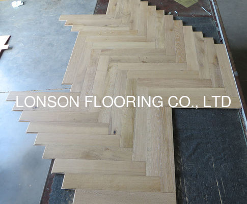 Quality Eco Friendly White Oak Herringbone Parquet Flooring Smoked Color 04 factory