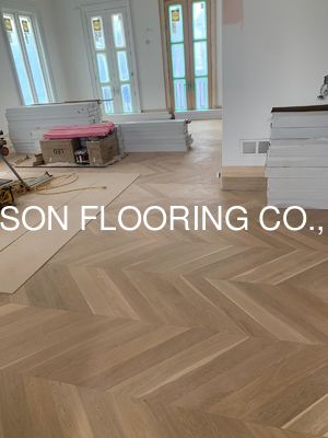 Quality Big Size 775 x 125mm Chevron Oak Engineered Wood Flooring with 25 Years Residential Warranty and E0 Formaldehyde Emission factory