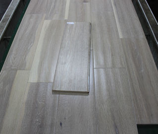 handscraped White Oak Engineered Flooring with white washed surface