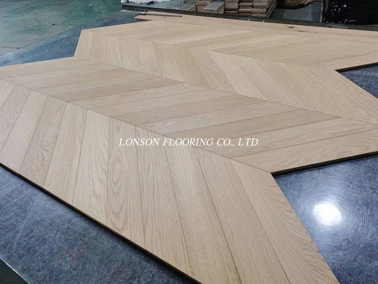 2 Layers Oak Chevron Parquet Flooring, Nature Grade To Italy