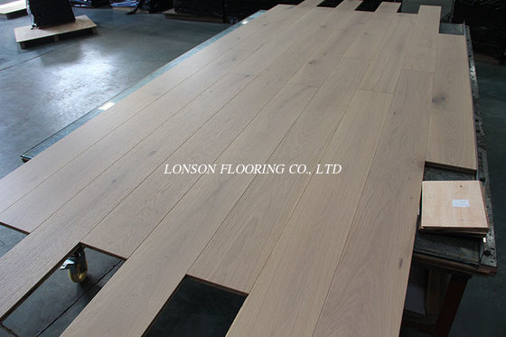 Light Color Oak Engineered Wood Flooring, Character Grade, Color Norcia