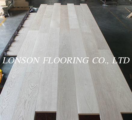 2-layers 1 strip Prime European Oak Engineered Wood Flooring, AB Grade, Brushed Unfinished 1900x165x12MM