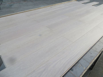 white washed and light grey oak engineered wood flooring with AB grade--E33