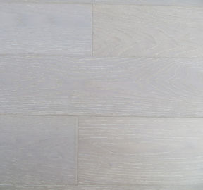 white washed and light grey oak engineered wood flooring with AB grade--E33