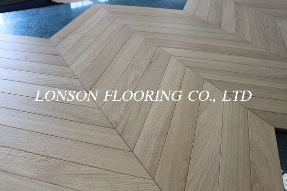 Natural Oak Chevron Engineered Flooring 530x70x10/4MM, AB grade, Brushed, UV lacquer