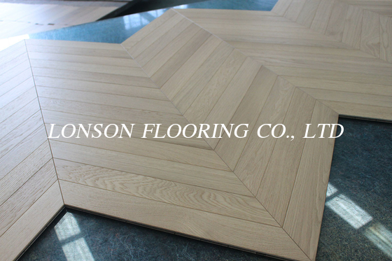 Width 70mm Natural Euro Oak Engineered Wood Flooring Size 530x70x10/4mm AB Grade