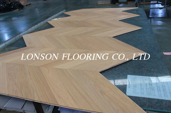 Width 90mm Natural Oak Chevron Engineered Flooring 510x90x10/4MM, AB grade, Brushed, UV lacquer
