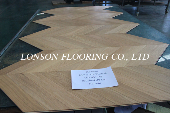 Width 90mm Natural Oak Chevron Engineered Flooring 510x90x10/4MM, AB grade, Brushed, UV lacquer