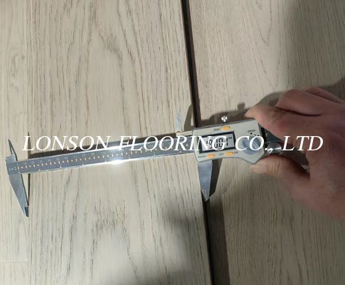 7.5&quot; White Oak Engineered Hardwood Flooring, Character Grade, Light Stain