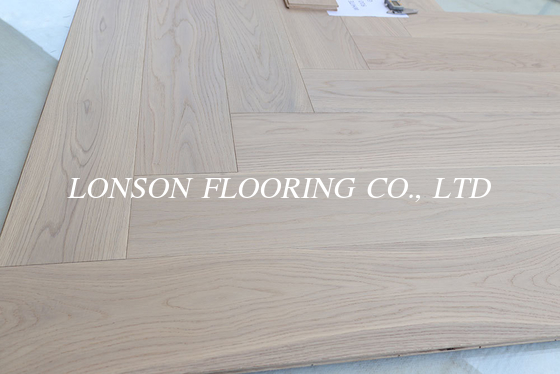 White Stained Herringbone Oak Engineered Hardwood Flooring, Good Price