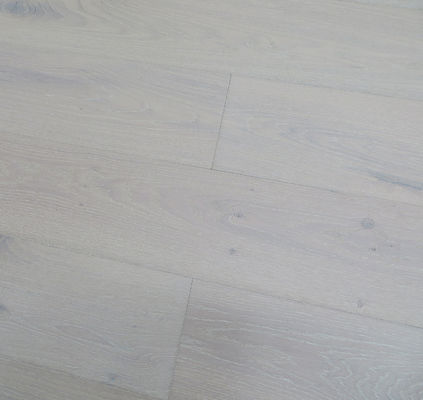 white brushed European Oak multi layers engineered wood flooring