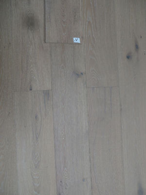 light Smoked white Oak engineered wood flooring, color N with natural grade