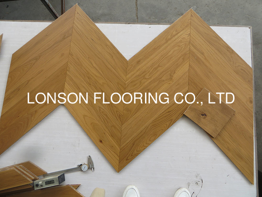Quality Chevron Oak Engineered Parkett Flooring, Brown Stain, Selected Grade factory