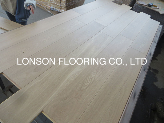 Quality High Quality Oak Engineered Wood Flooring, Natural Invisible Lacquer factory