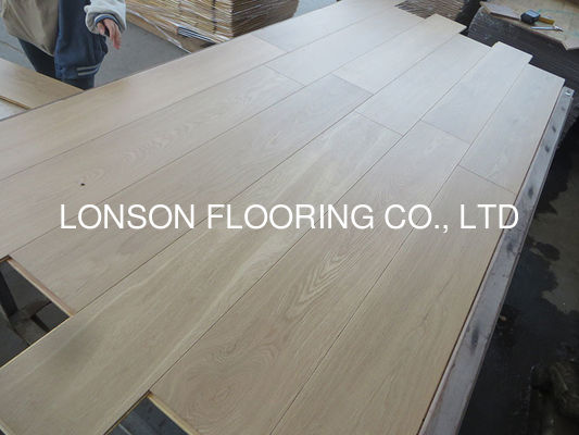 Quality Oversized European Oak Engineered Wood Flooring with Pine Core in 1210 x 190 x 15/3MM factory
