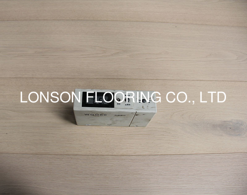 Quality 7 1/2" single plank Oak Engineered Wood Flooring, Invisible lacquered, Color Paris factory