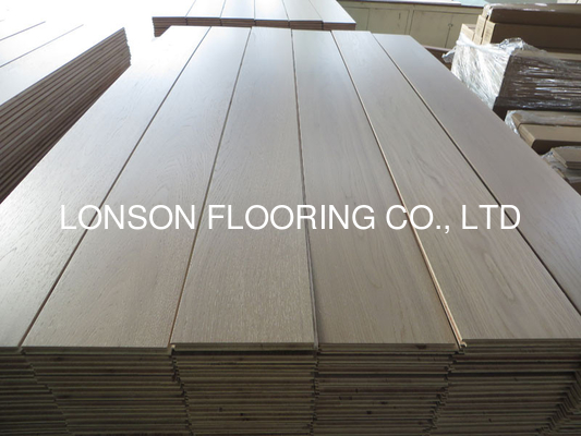 Quality brushed white stained Russian White Oak Engineered Wood Flooring--premium AB grade factory