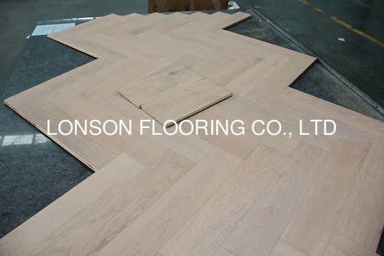 Quality A/B Grade Herringbone Oak Engineered Wood Flooring 600x125MM Multi Layers factory