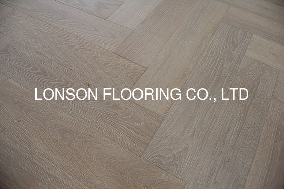 Quality A/B Grade Herringbone Oak Engineered Wood Flooring 600x125MM Multi Layers factory