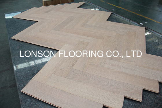 Quality A/B Grade Herringbone Oak Engineered Wood Flooring 600x125MM Multi Layers factory