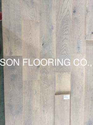 Quality Gray Oak Engineered Wood Flooring with smoked and brushed finishing factory