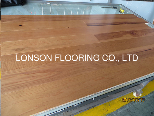 Quality natural lacquered hickory engineered wood flooring; hickory wood flooring supplier factory