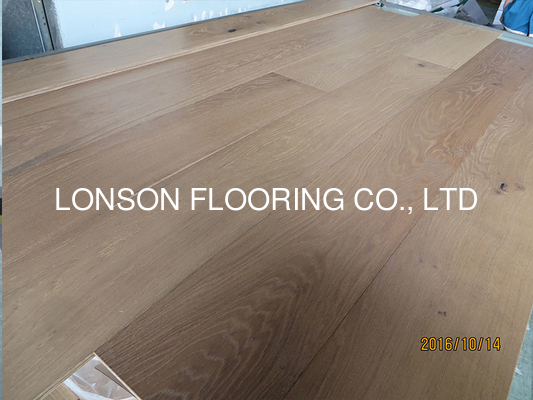 Quality smoked French Oak Engineered Wood Flooring with classic grade factory