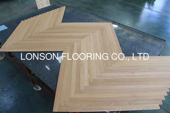 Quality 2 Ply Oak Herringbone Parquet Flooring 1000x50MM Wide Plank Oak Wood Flooring factory