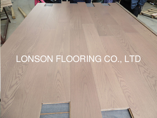 Quality anti-termite Russian oak engineered hardwood flooring--AB grade factory