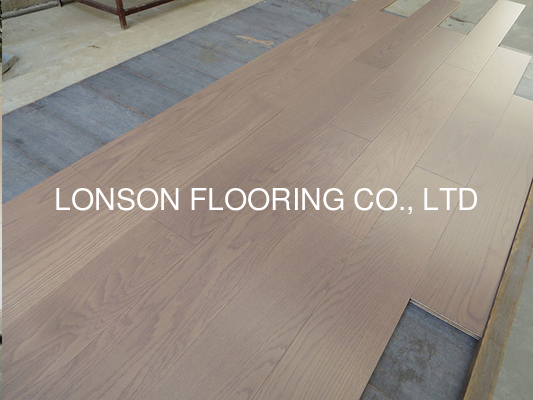 Quality anti-termite Russian oak engineered hardwood flooring--AB grade factory