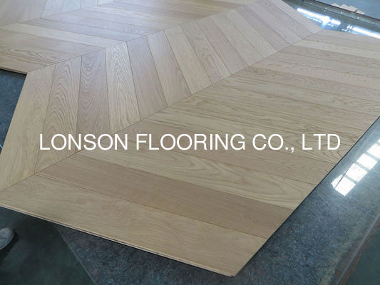 Quality European Oak Chevron Parquet Flooring 550 X 90 X 10MM 60 Degree 2 Layers factory