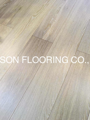 Quality smoked and white washed oak engineered flooring, prefinished with UV lacquer factory
