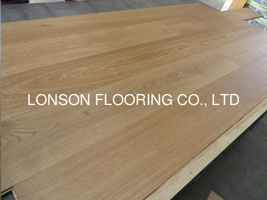 Quality Russian Oak engineered wood flooring, AB grade, slight brushed, natural color UV lacquer factory